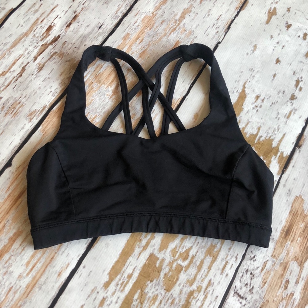 Lululemon Free to Be Bra size 4 Black - Picture 1 of 5
